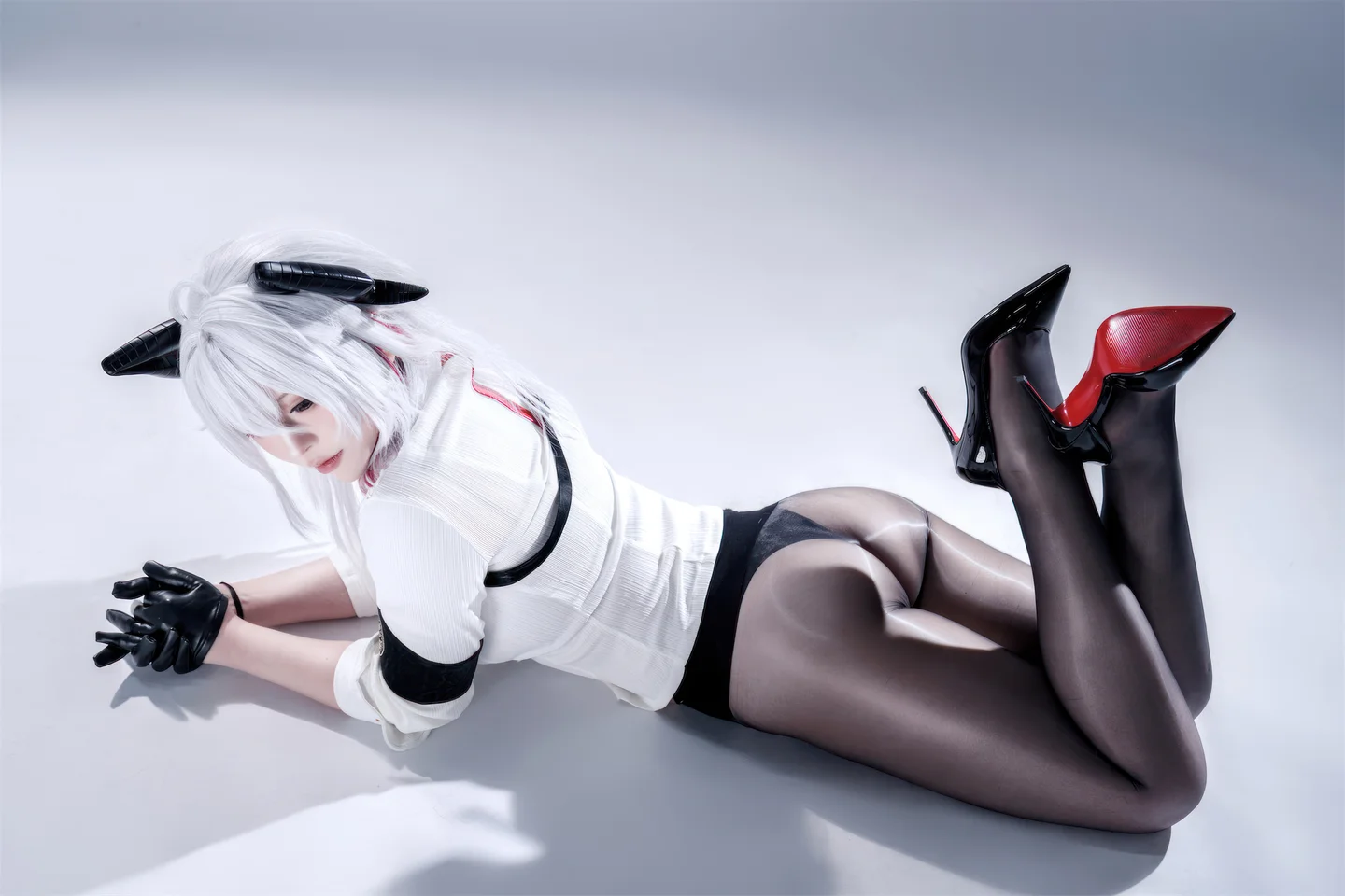 半半子 - No.101 鸣潮·赞妮 [57P-202MB] tg@simisebaisi 【丝足阁】026.webp